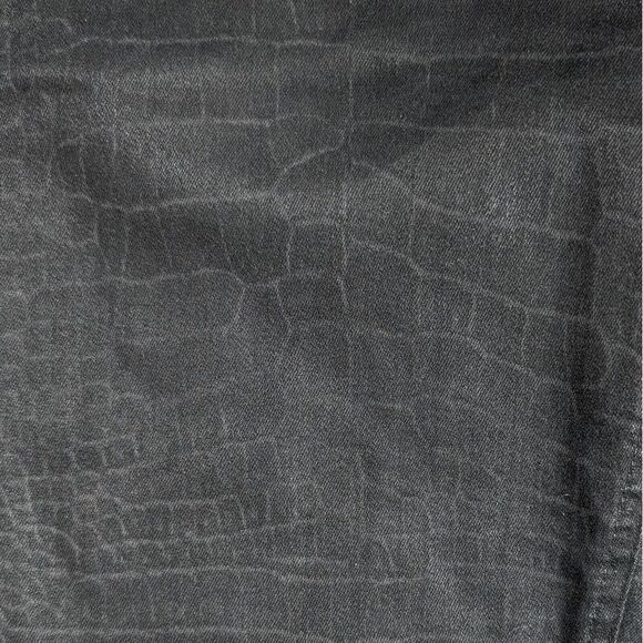 7 For All Mankind Skinny Jeans Croc Pattern Black Size 27 (28x27) Stretch - Picture 3 of 16